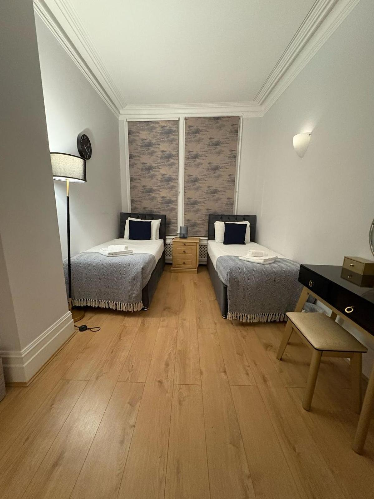 Star London Warwick Mansions 3-Bed Oasis Apartment Exterior photo